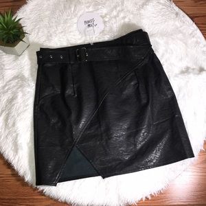 Faux leather skirt belted skirt Princess Polly size 6